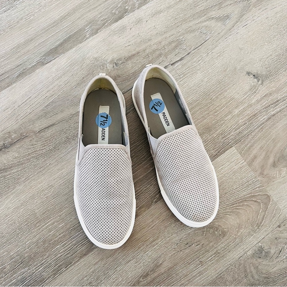 Steve Madden slip ons - 7.5